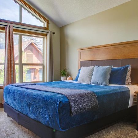 Fire Mountain Two Bedroom Condo Canmore Eksteriør billede